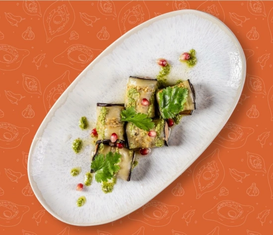 Рулетики з баклажанів з горіховою пастою