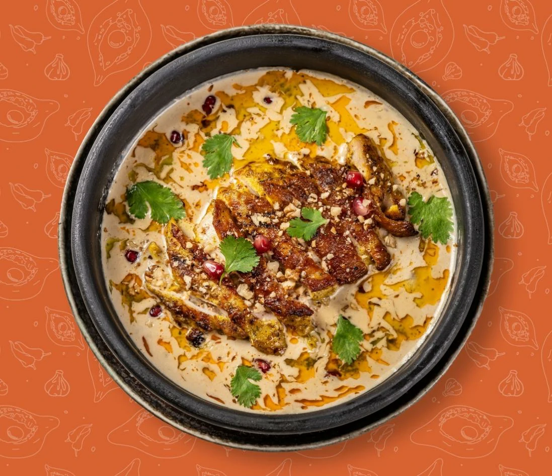 Курочка в соусі Чкмерулі