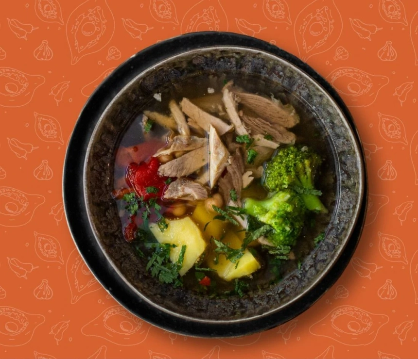 Домашній суп з телячою грудинкою та овочами